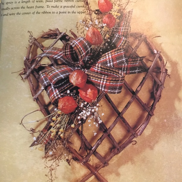 A beautiful book - WREATHS from the Garden - Picture 5 of 5